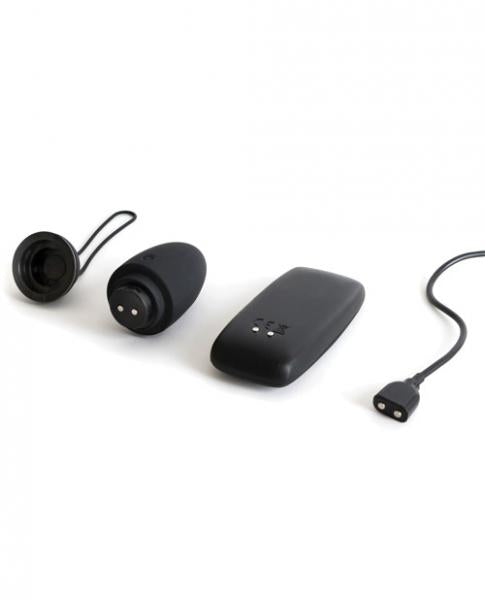 B Swish Bnaughty Premium Unleashed Vibrator Black