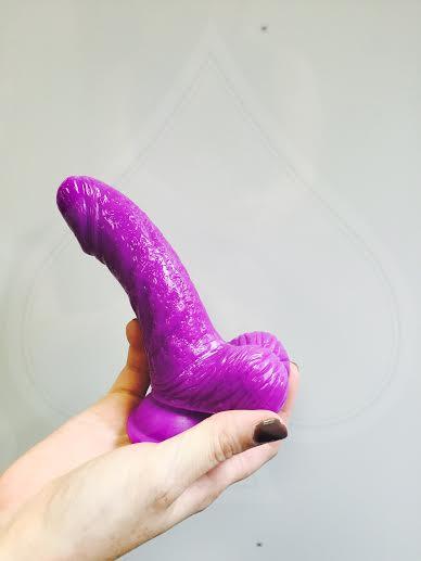 Silicone Curvy Realistic Mini Dildo 4 inches