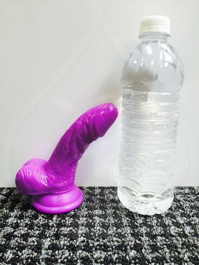 Silicone Curvy Realistic Mini Dildo 4 inches